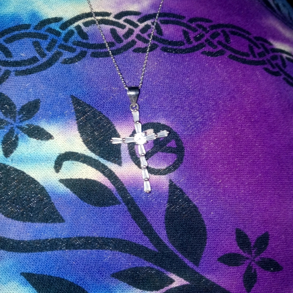 925 chain & cross with Swarovski crystals and